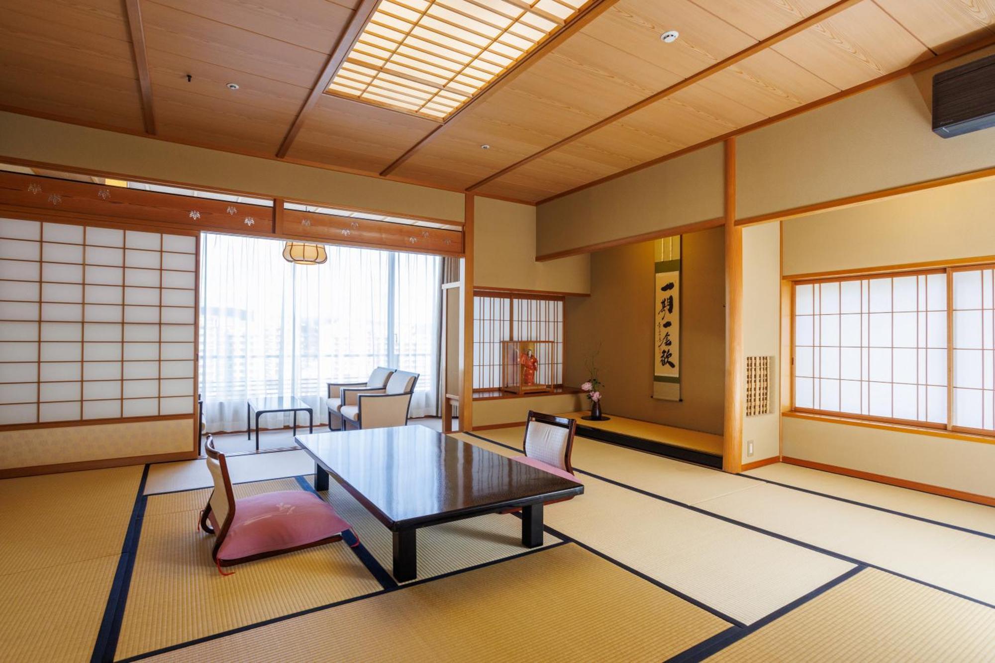 Hotel Wakamizu Takarazuka Exterior photo